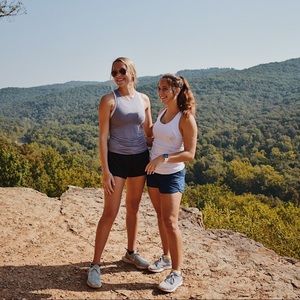 Meet your Posher, Adriana